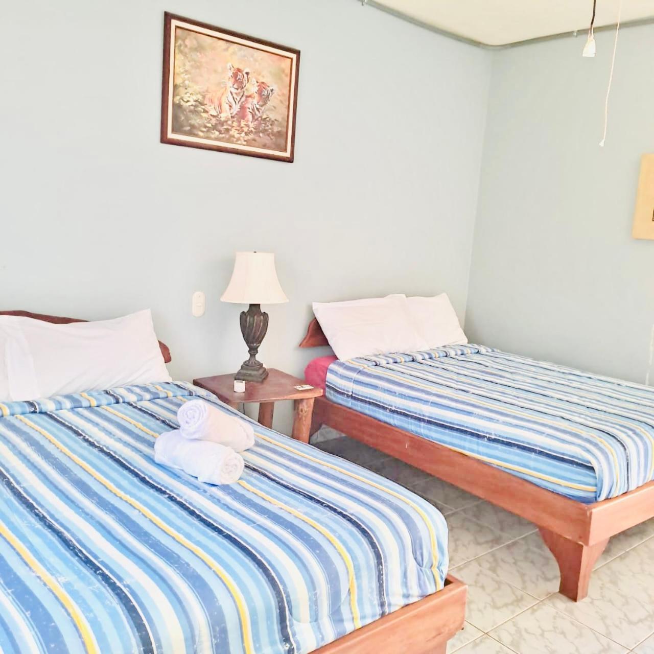 Hotel Georgi Cr Veintisiete de Abril ภายนอก รูปภาพ